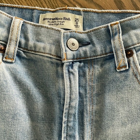Ankle straight ultra high rise jeans - Picture 1 of 4